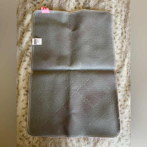 Fuzzy Victoria Secret Bath Mat - Picture 3 of 4